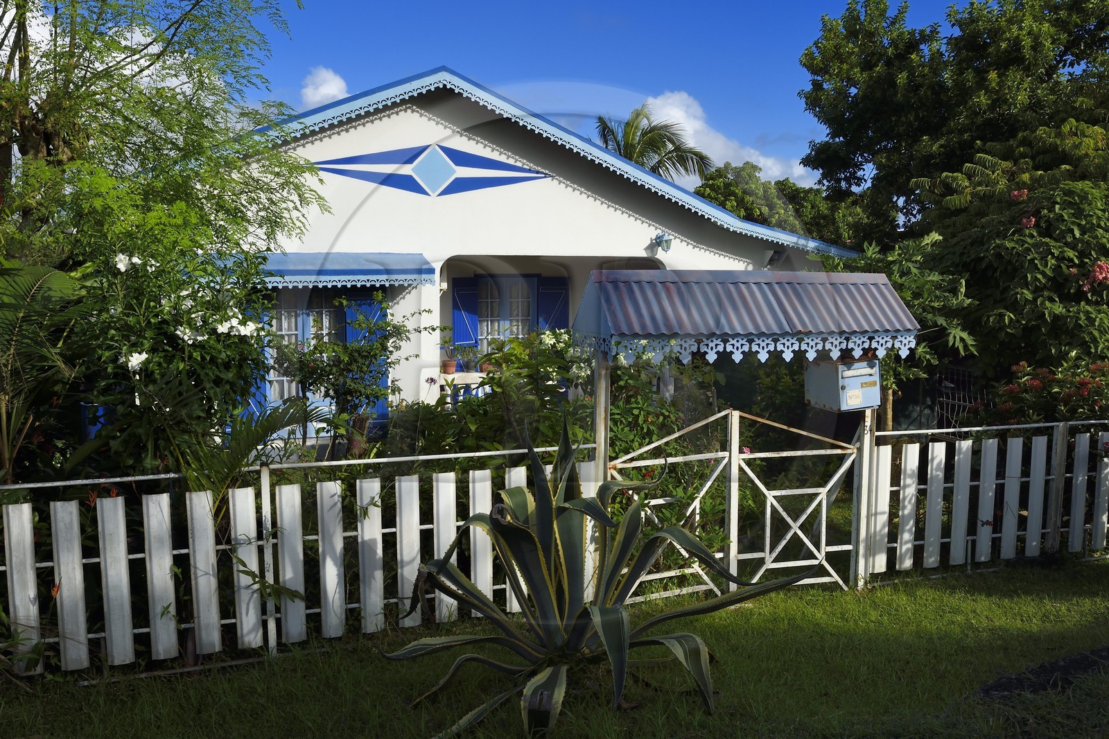 France, Ile de la Reunion, Côte Sud, Sainte-Philippe, case créole traditionnelle