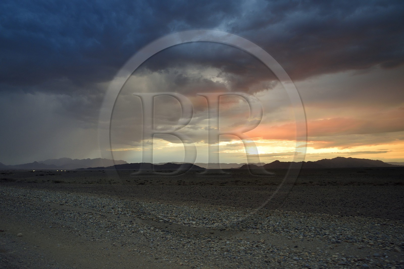 Namibie, région d'Hardap, désert du Namib, parc national du Namib-Naukluft, Erg du Namib classé Patrimoine Mondial de l'UNESCO, Sossusvlei à l'aube