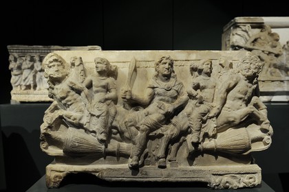 Italy, Tuscany, Val di Cecina, Volterra, Museo Etrusco Guarnacci (Guarnacci Etruscan Museum), albaster cinerary (funerary) urn