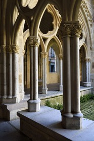 France, Pyrénées-Atlantiques (64), Pays-Basque, Bayonne, cloitre de la cathédrale Sainte-Marie de style gothique flamboyant datant du XIVe siècle