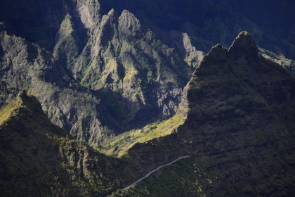 France, Ile de la Reunion, le cirque de Cilaos, classé Patrimoine Mondial de l'UNESCO, sortie du tunnel d'accés au cirque de Cilaos derrière le village de Palmiste Rouge (vue aérienne)