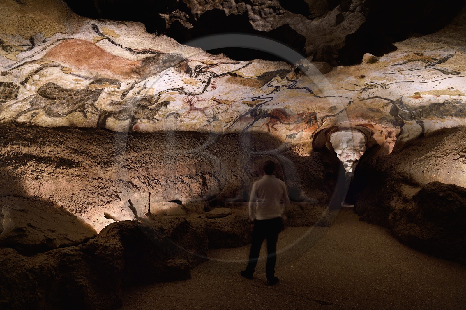 France, Dordogne (24), Périgord Noir, vallée de la Vezère, Montignac-sur-Vézère, Grotte de Lascaux II, reconstitution du site préhistorique et grotte ornée classés Patrimoine Mondial de l'UNESCO