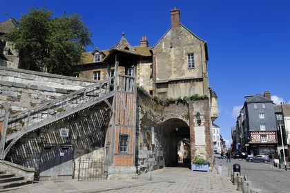 France, Calvados (14), Honfleur, la lieutenance du Vieux-Bassin