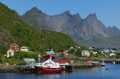 Norvège, Nordland, Iles Lofoten, Ile de Moskenes, le village de pêcheurs de Reine