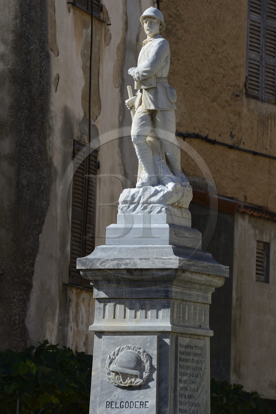 France, Haute-Corse (2B), Balagne, monument aux morts du village de Belgodère