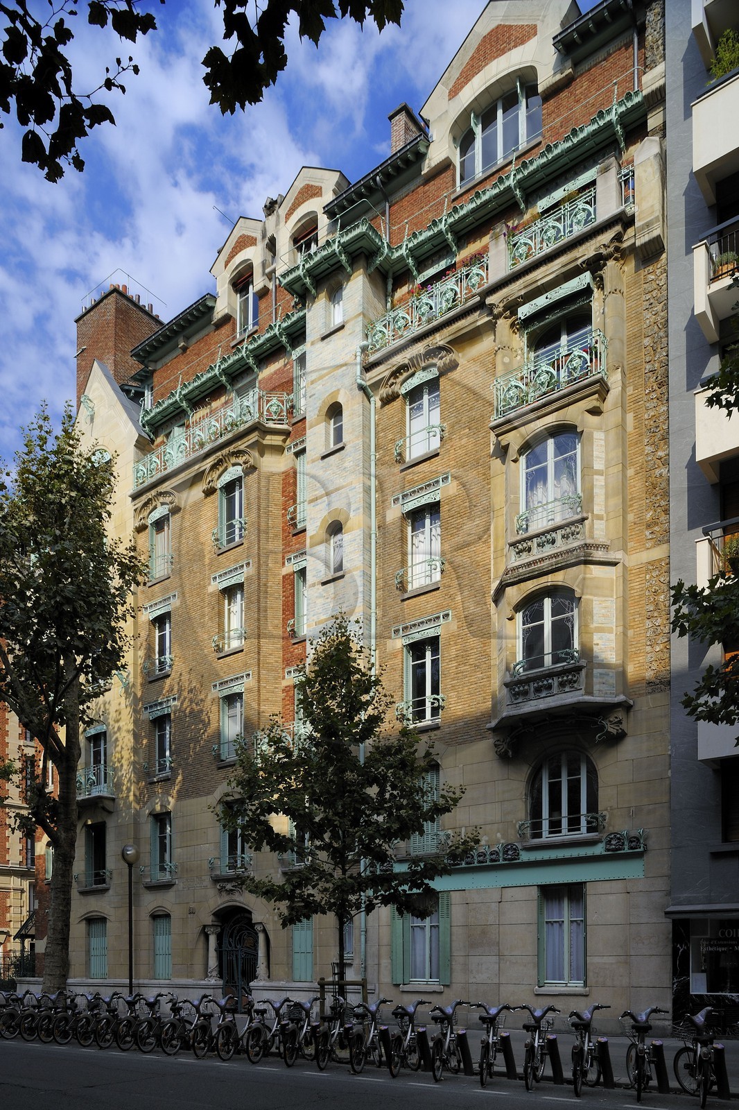 France, Paris (75), le Castel-Beranger, immeuble du 14 rue La Fontaine de style Art Nouveau  par Hector Guimard