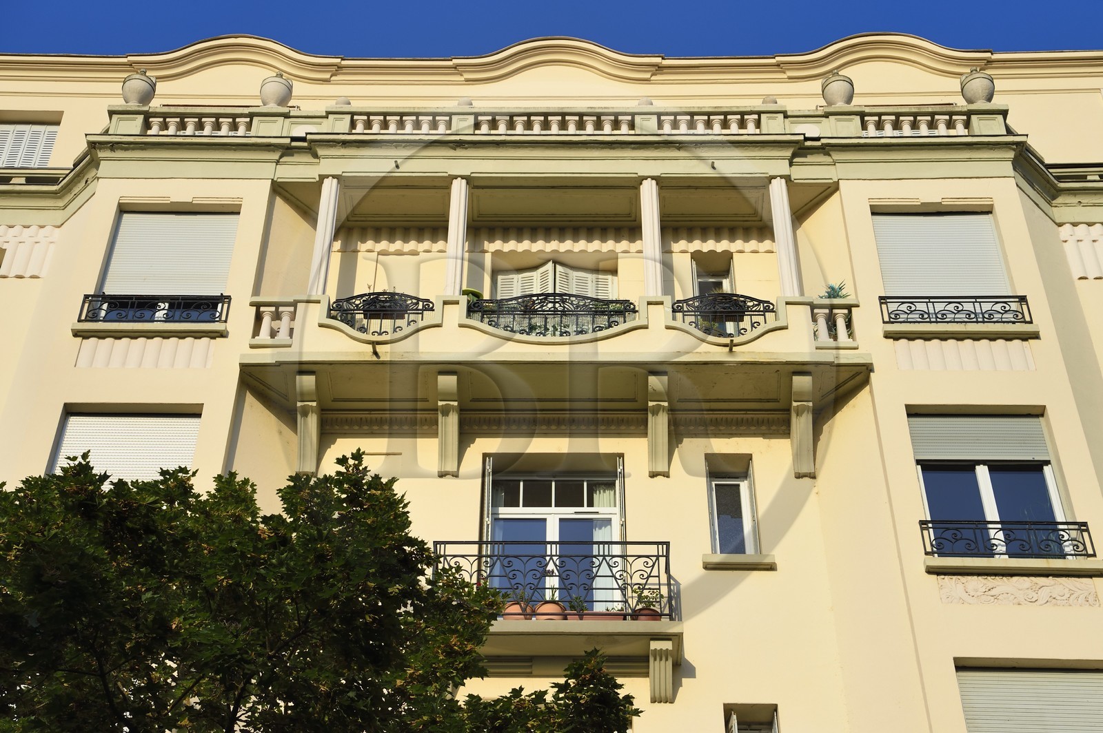 France, Allier (03), Vichy, Art Deco style building at 102 boulevard des Etats-Unis