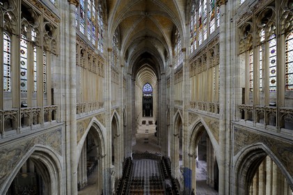 France, Seine-Maritime (76), Rouen, abbatiale Saint-Ouen (XIIème au XVème siècle) de style gothique rayonnant et flamboyant, la nef