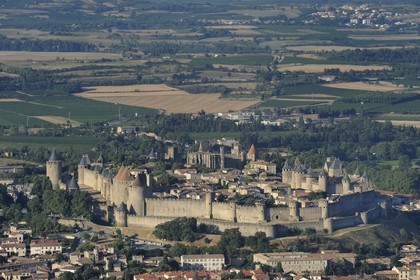 France, Aude (11), Carcassonne, la cité médiévale (vue aérienne)