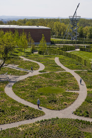 Allemagne, Bade-Wurtemberg, Weil am Rhein près de Bâle, le Vitra Campus, la Tour-Toboggan (2014) de l’artiste allemand Carsten Holler est à la fois une tour panoramique, un toboggan et une œuvre d’art