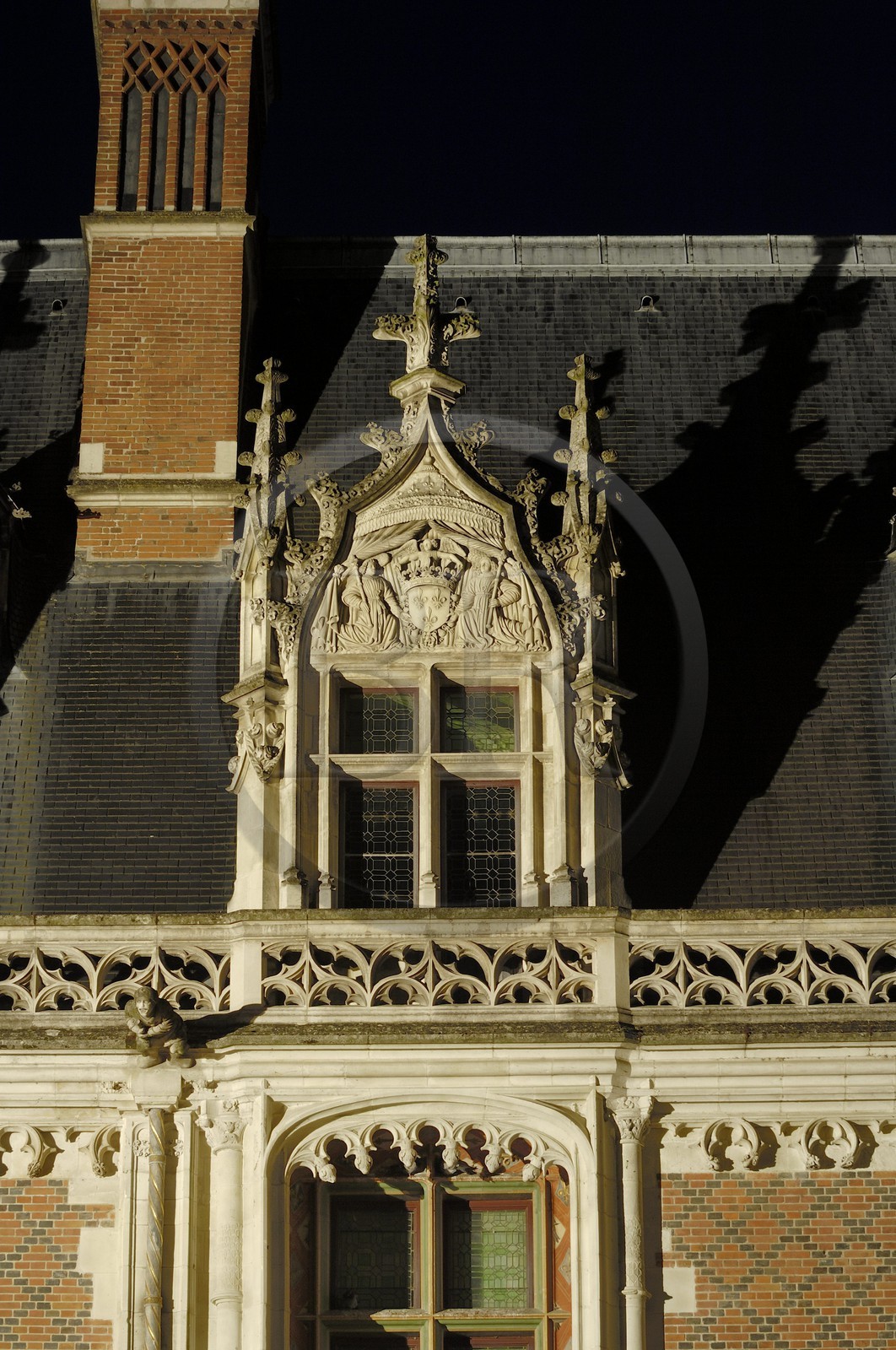 France, Loir-et-Cher (41), vallée de la Loire classée au Patrimoine Mondial de l'UNESCO, château de Blois, façade de l'aile Louis XII