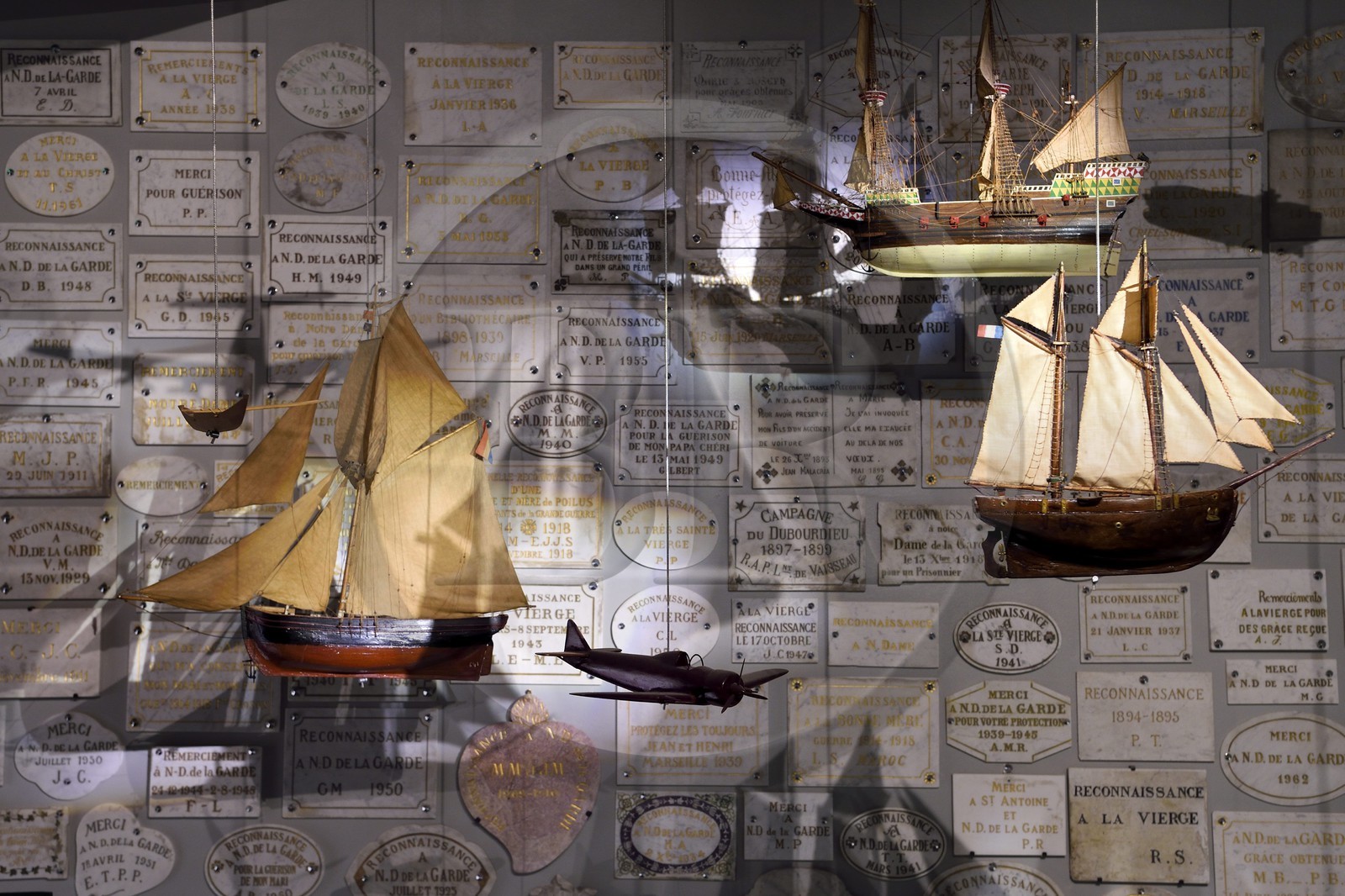 France, Bouches-du-Rhône (13), Marseille, basilique Notre-Dame de la Garde, des ex-voto présentés dans le musée attenant à la basilique