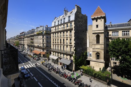 France, Paris (75), La tour (de) Jean-sans-Peur édifiée au 15ème siècle, dernier vestige de l'hôtel des ducs de Bourgogne rue Étienne-Marcel, construite sur l'enceinte Philippe-Auguste