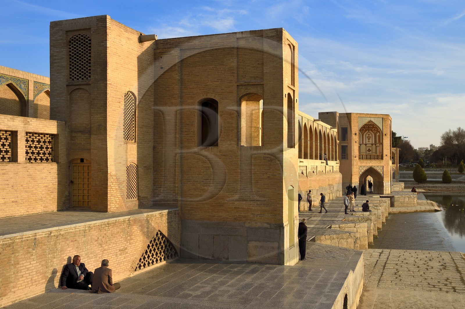 Iran, province d'Ispahan, Ispahan, Pont Khaju sur la rivière Zayandeh
