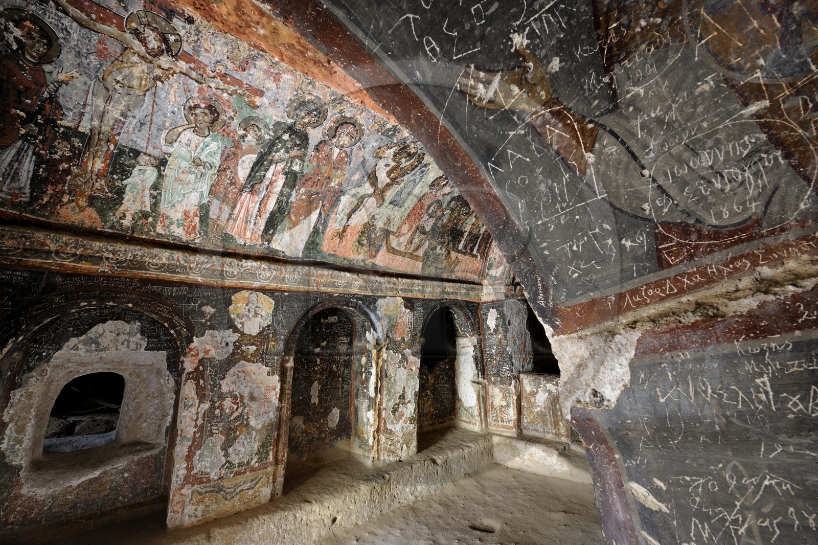 Turquie, Anatolie Centrale, province de Kayseri, Cappadoce classée Patrimoine Mondial de l'UNESCO, vallée de Soganli, église de la Tête Noire (Karabas Kilise) troglodytique, fresques murales
