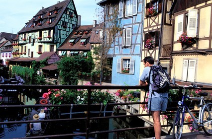 France, Haut-Rhin (68), Colmar, la petite Venise, quartier de la Krutenau arrosé par la rivière Lauch
