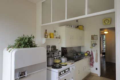 France, Seine-Maritime (76), Le Havre, Centre-ville reconstruit du Havre par Auguste Perret classé Patrimoine Mondial de l'UNESCO, appartement Perret, temoin de la reconstuction, agencé et meublé année 1950