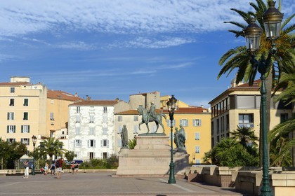 France, Corse-du-Sud (2A), Ajaccio, statue Napoleon et ses frères place De Gaulle