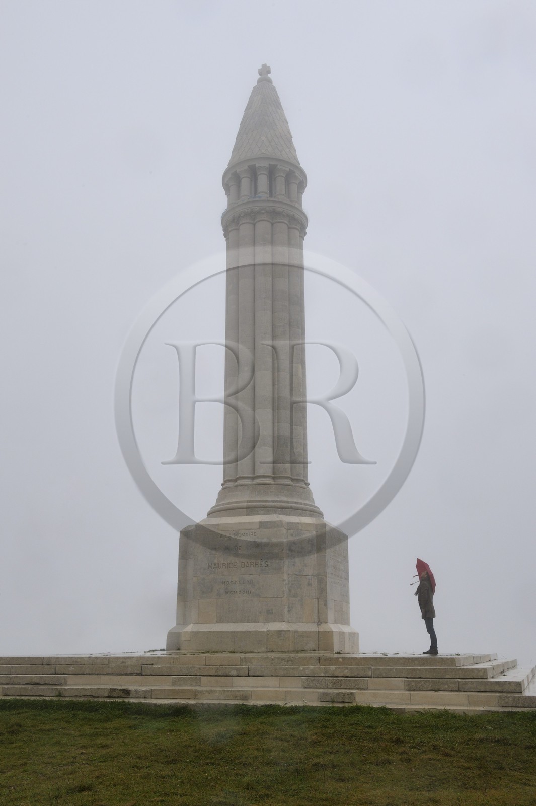 France, Meurthe-et-Moselle (54), pays du Saintois, colline de Sion-Vaudémont, le monument (Maurice) Barrès situé sur le signal de Vaudémont