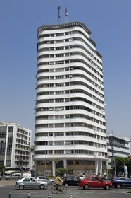Maroc, Casablanca, immeuble Liberté dit le dix-sept étages place Lemaigre-Dubreuil de style paquebot construit en 1949 par l'architecte Léonard Morandi