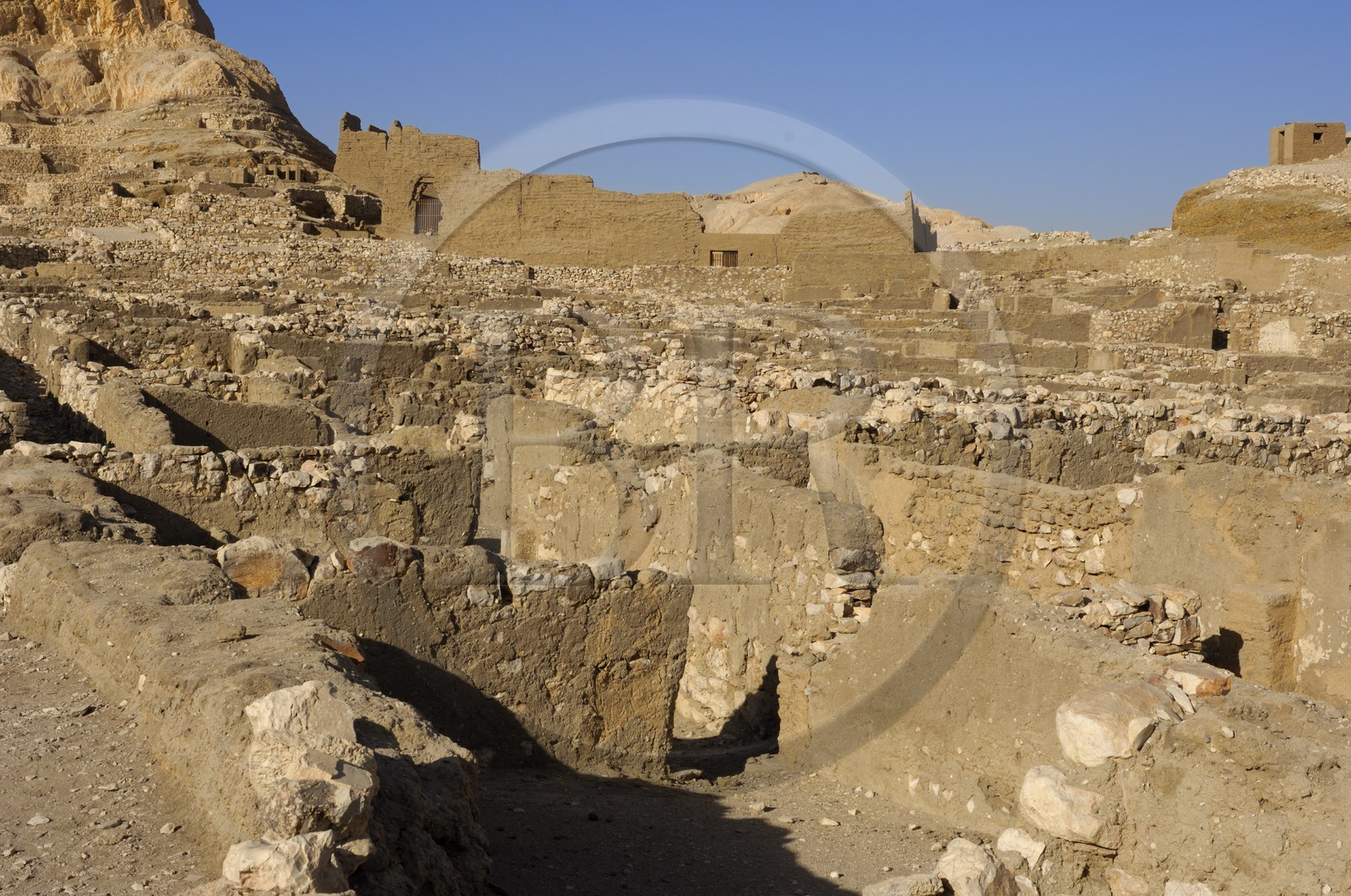 Egypte, Haute Egypte, vallée du Nil, environs de Louxor, nécropole thébaine classée Patrimoine Mondial de l'UNESCO, Thèbes Ouest, Deir el-Medina , la vallée des Artisans
