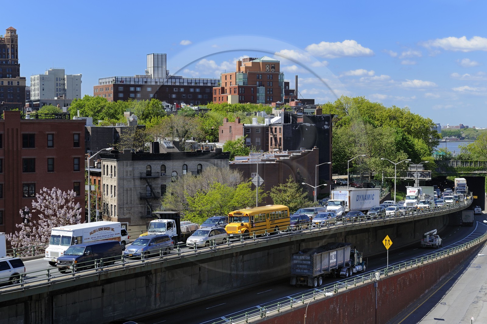 Etats-Unis, New York, Brooklyn, embouteillage à l'approche du pont de Brooklyn
