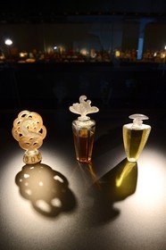France, Bas-Rhin (67), Wingen-sur-Moder, le musée Lalique, flacons de parfum