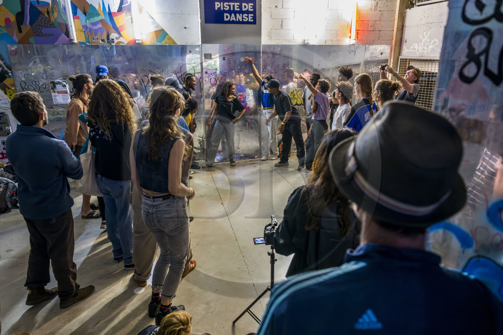 France, Bouches-du-Rhône (13), Marseille, La Friche de la Belle de Mai, cession de Krump sur la piste de danse ouverte à tous