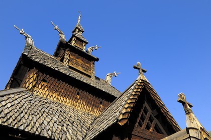 Norvège, comté de Sogn Og Fjordane, église en bois debout ou stavkirke (1130) de Borgund aux motifs vikings de l’ère pré-chrétienne