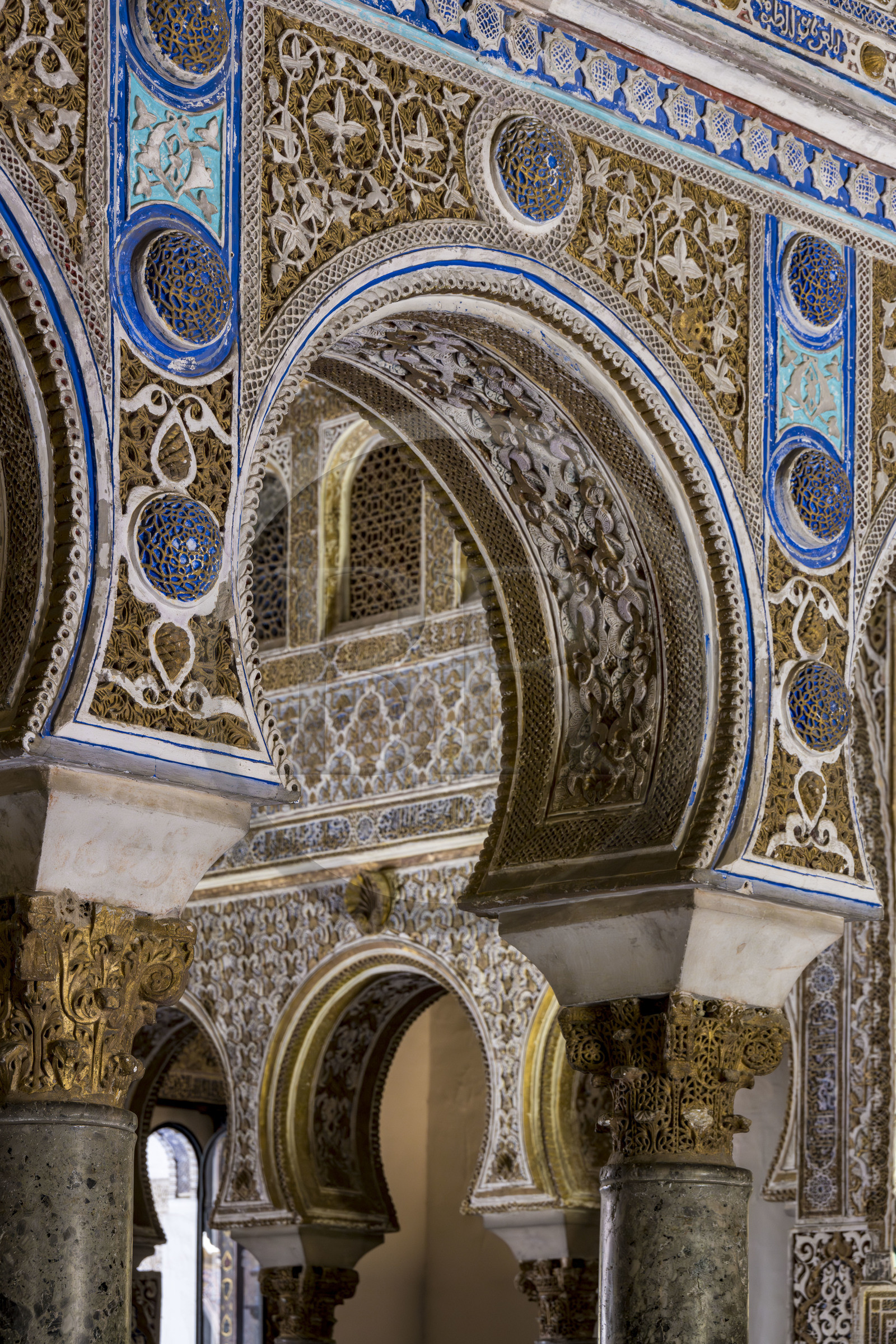 Espagne, Andalousie, Séville, Alcazar de Séville (Reales Alcazares de Sevilla), classé Patrimoine Mondial de l'UNESCO, Palais mudéjar ou de Pierre Ier, arcs en fer à cheval à l'entrée du salon des Ambassadeurs (salon de Embajadores)
