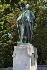 France, Bas-Rhin (67), Strasbourg, la statue de Goethe (1904) place de l'Université