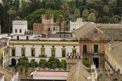 Spain, Andalusia, Seville, the Alcazar of Seville (Reales Alcazares de Sevilla), listed as World Heritage by UNESCO, the Plaza del Patio de Banderas