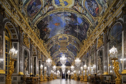 France, Yvelines (78), château de Versailles, classé Patrimoine Mondial de l'UNESCO, Galerie des Glaces (longueur 73m et largeur 10,50m) avec 17 fenêtres et 357 miroirs, architecte Jules Hardouin-Mansart (1678 - 1684)