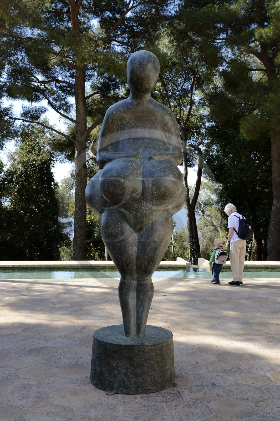 France, Alpes-Maritimes (06), Saint Paul de Vence, Fondation Maeght, musée d'art contemporain, cour Giacometti, Venus de Robert Morris (collection Gori)