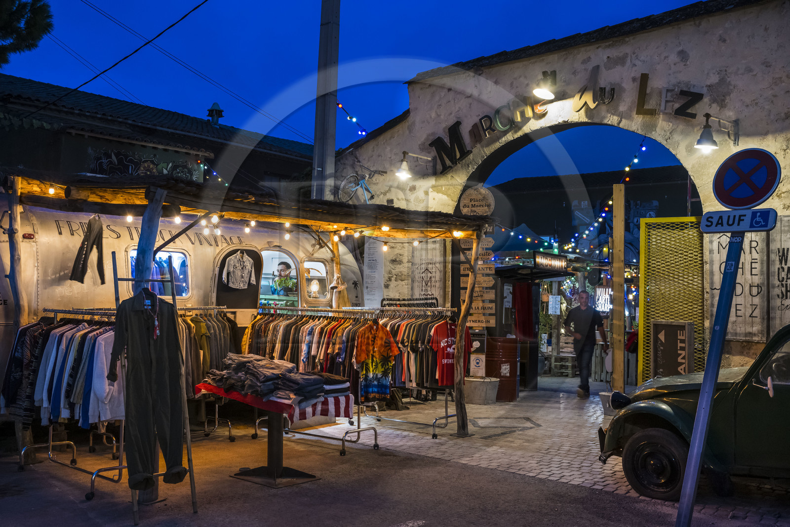 France, Hérault (34), Montpellier, Marché du Lez regroupant commerces, brocantes, marchés de producteurs, restaurants, foodtrucks, startups, animations et évènements, expositions
