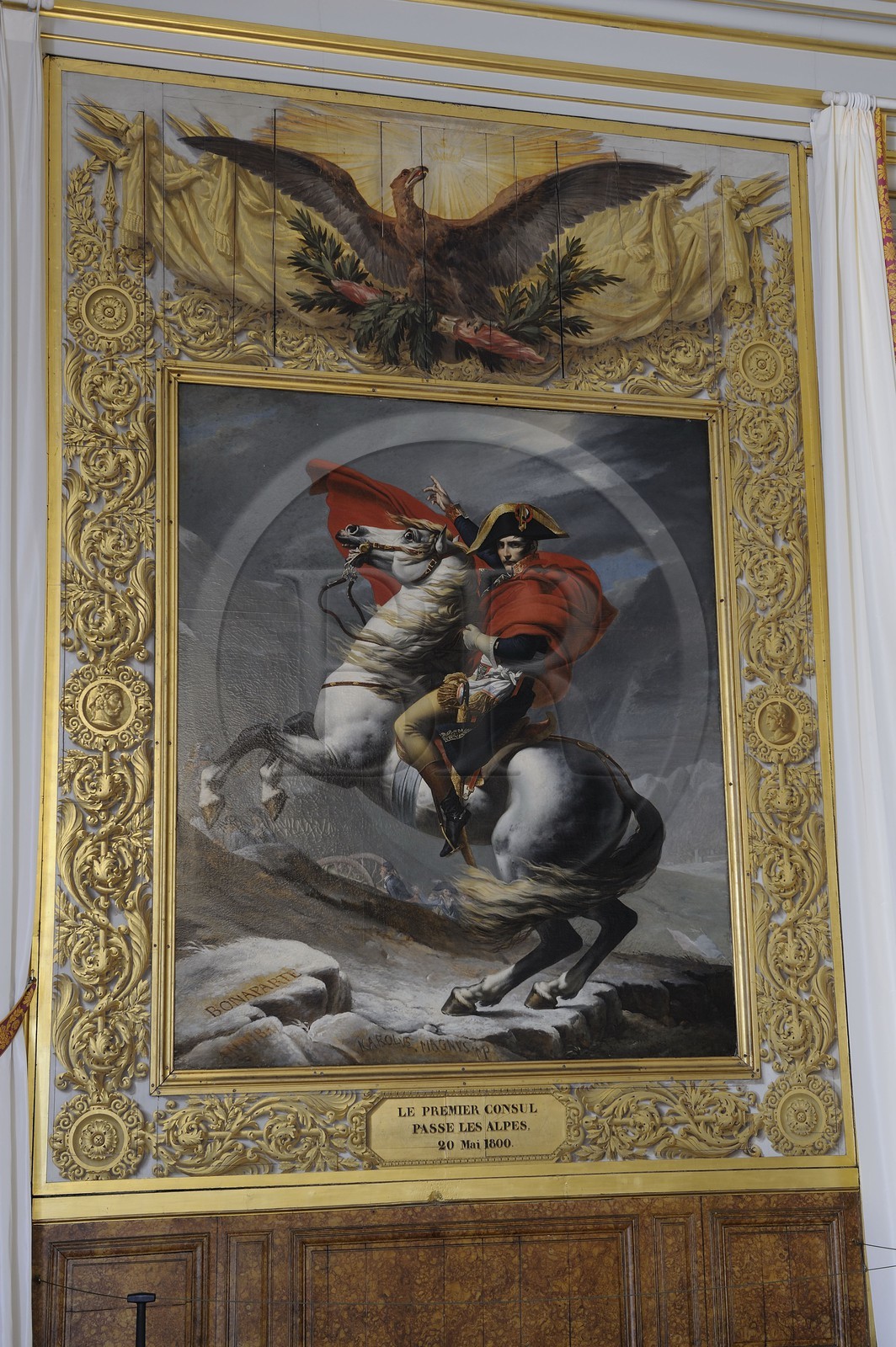 France, Yvelines (78), château de Versailles, classé Patrimoine Mondial de l'UNESCO, peinture repésentant Bonaparte franchissant les Alpes de Jacques-Louis David dans le Musée parlant (parcours audiovisuel dans l'Histoire de France)