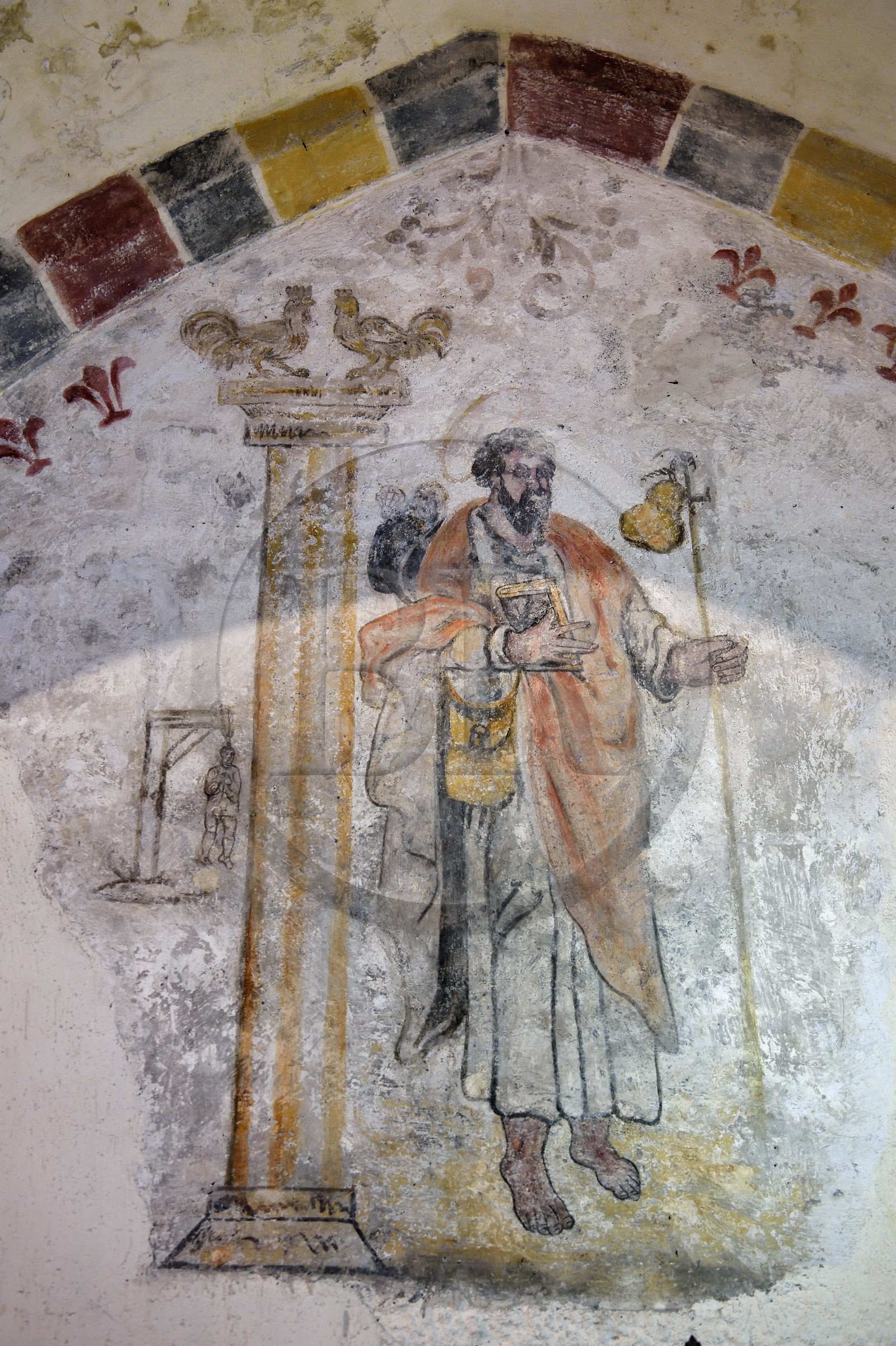 France, Cantal (15), étape sur le chemin de Saint-Jacques de Compostelle par la Via Arverna, Virargues, église Saint-Jean-Baptiste, la fresque sur le miracle attribué à Saint-Jacques du pendu dépendu date du XVIe siècle