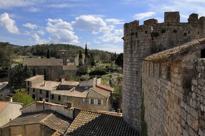 France, Aude (11), château du village cathare de Villerouge-Termenès au cœur des Corbières