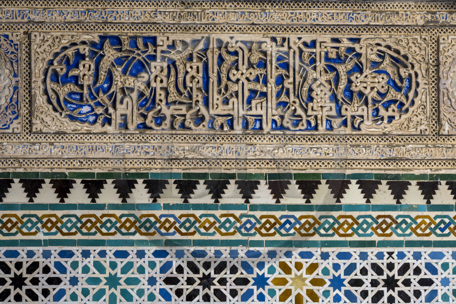 Espagne, Andalousie, Séville, Alcazar de Séville (Reales Alcazares de Sevilla), classé Patrimoine Mondial de l'UNESCO, Palais mudéjar ou de Pierre Ier, zelliges de la Cour des Demoiselles (Patio de las Doncellas)