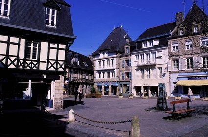 France, Morbihan (56), Pontivy, la place du Martray, le cúur de la vieille ville