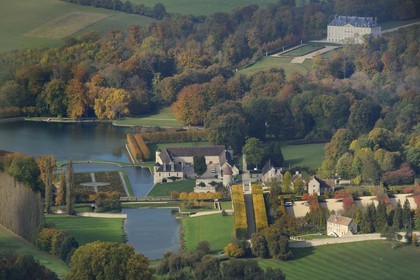 France, Val d'Oise, Chaussy, French Vexin regional natural park, Villarceaux Estate, Ninon de Lenclos Manor (aerial view)