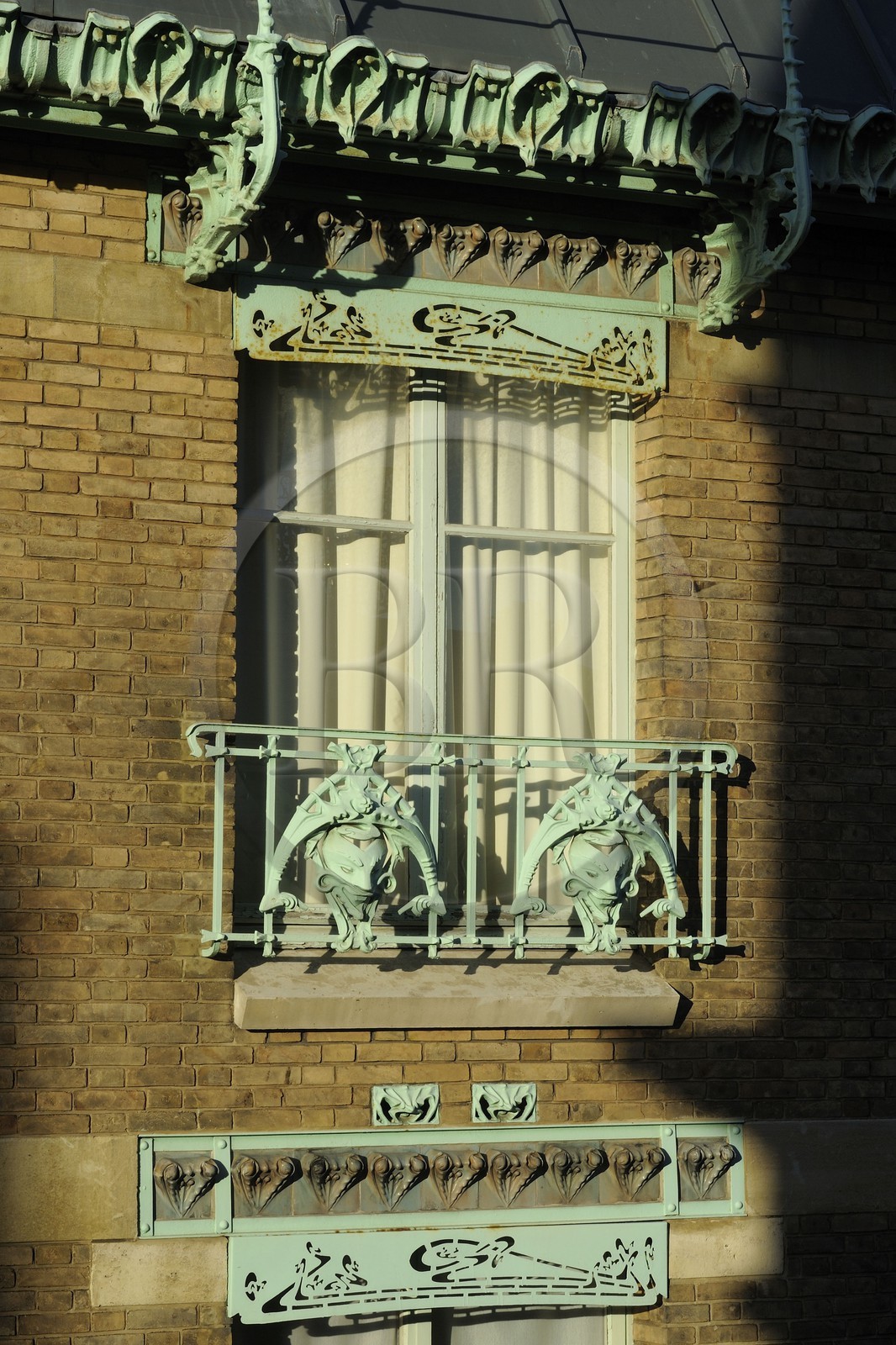 France, Paris (75), le Castel-Beranger, immeuble du 14 rue La Fontaine de style Art Nouveau  par Hector Guimard
