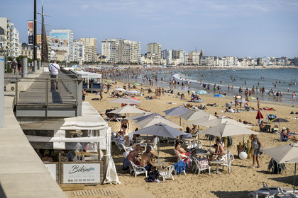 France, Vendee, Les Sables d'Olonne, the Grande Plage and the seafront buildings
