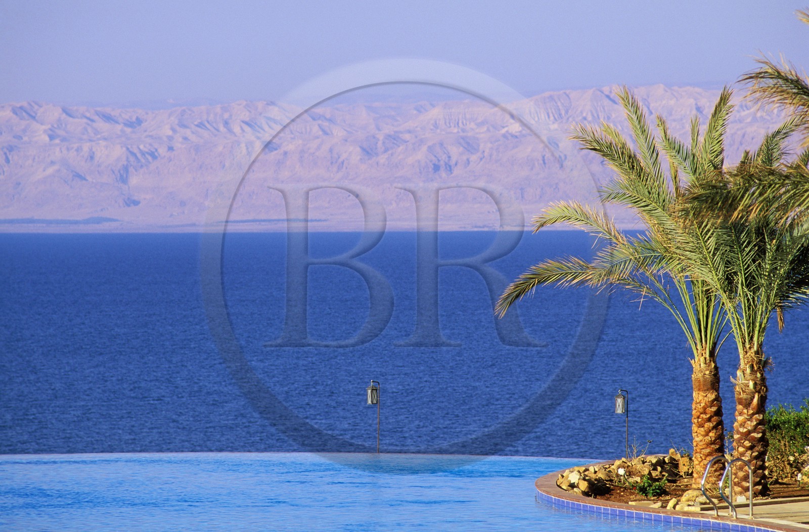 Jordanie, la Mer Morte, la piscine de l' hôtel Mövenpick
