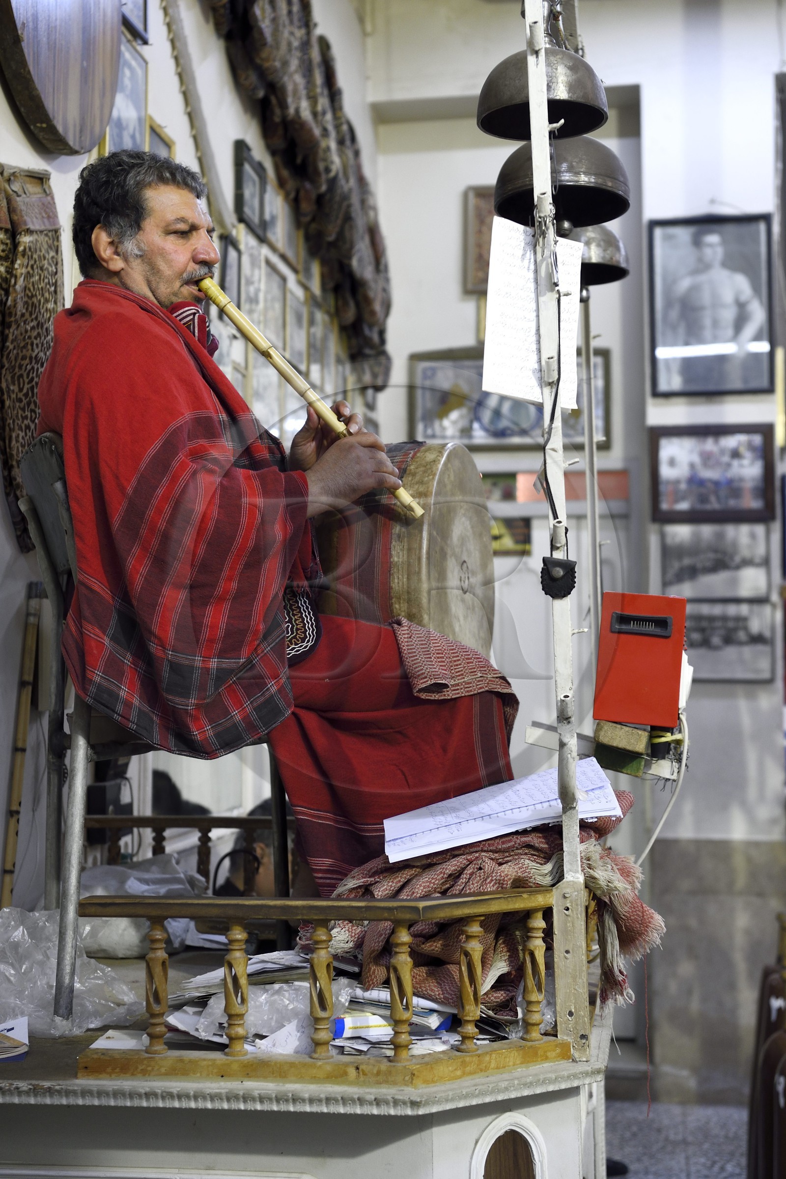 Iran, province d'Ispahan, Ispahan, maison de la force (Zurkhaneh) où est pratiqué le sport national traditionnel iranien appelé Varzesh-e Pahlavani