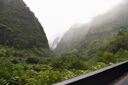 France, Ile de la Reunion, Cirque de Salazie, classé Patrimoine Mondial de l'UNESCO, entrée du cirque à la Rivière du Mat