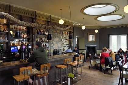 Royaume-Uni, Ecosse, région des Highlands, les Hébrides, Ile de Skye, Flodigarry, le Flodigarry Hotel et pub