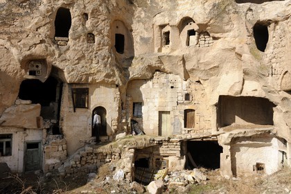 Turkey, Central Anatolia, Nevsehir Province, Cappadocia listed as World Heritage by UNESCO, Urgup, old troglodytic houses