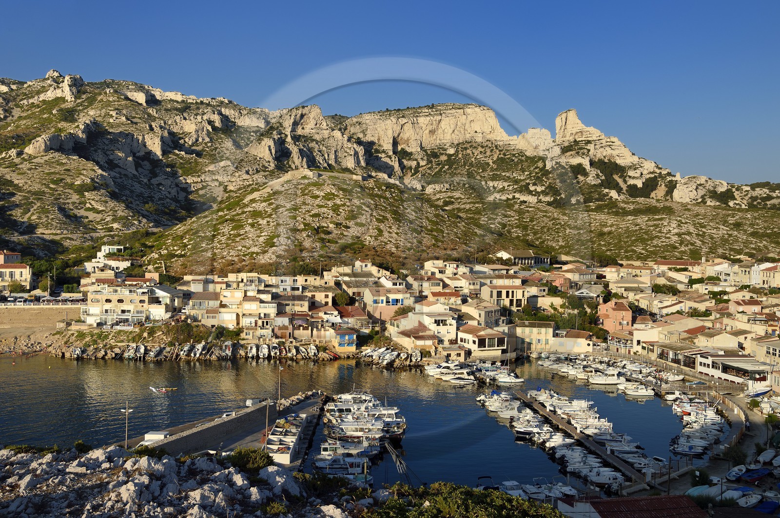 France, Bouches-du-Rhône (13), Parc national des Calanques, Les Goudes, port de pêche