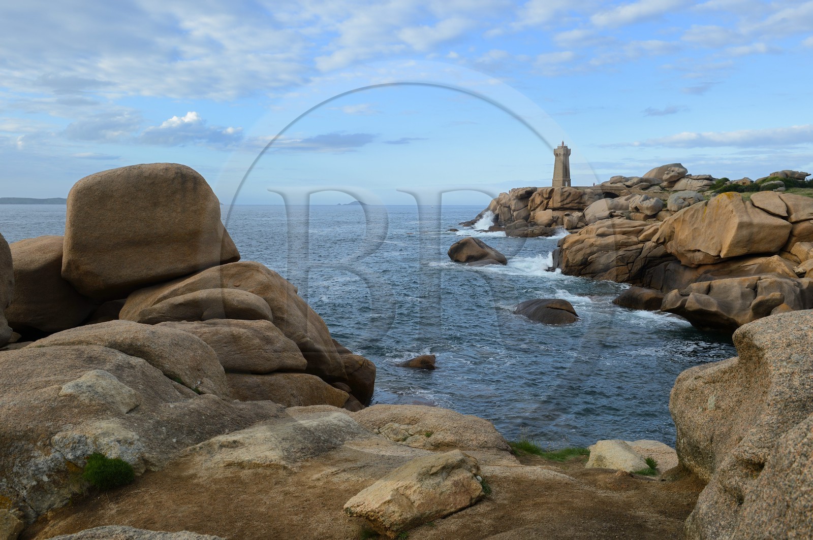France, Cotes-d'Armor, Cote de Granit Rose (the Pink Granite coast), Perros Guirec, Ploumanach, Pointe de Squewel and Mean Ruz Lighthouse